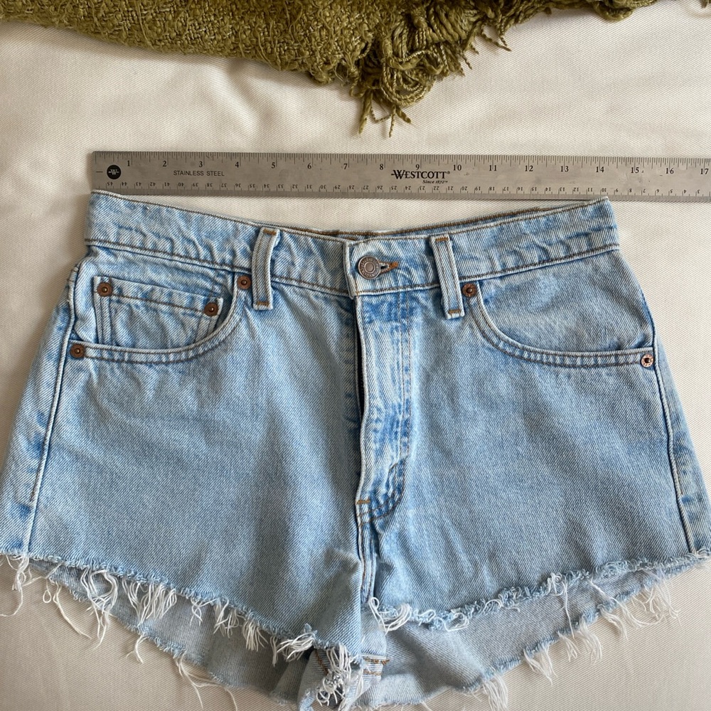 Levi’s vintage denim shorts light wash dimensions in pictures!